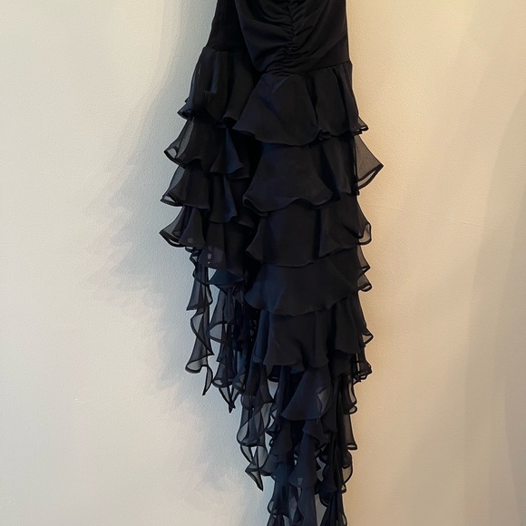 Time to have fun with this dress!! - Picture 4 of 5